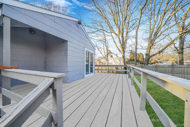 139 Madison Street, Mastic, NY 11950