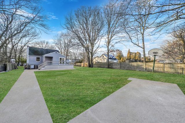 139 Madison Street, Mastic, NY 11950