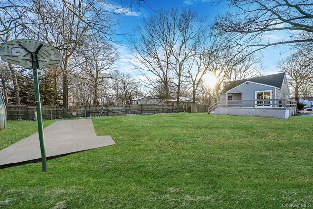 139 Madison Street, Mastic, NY 11950