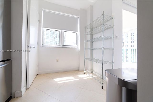 20000 E Country Club Dr 1001, Aventura, FL 33180