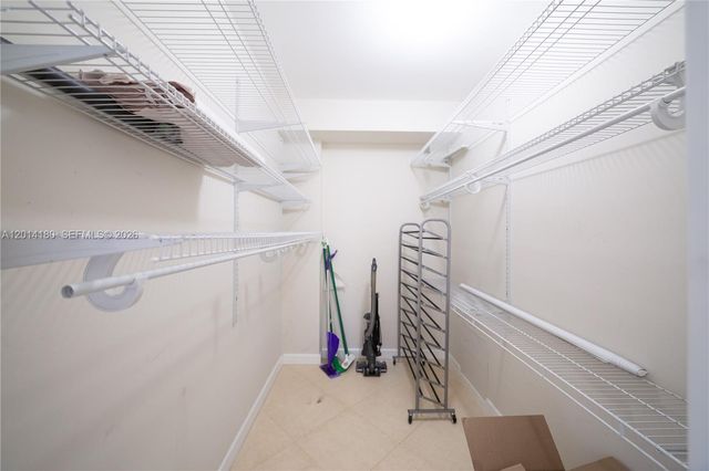 20000 E Country Club Dr 1001, Aventura, FL 33180