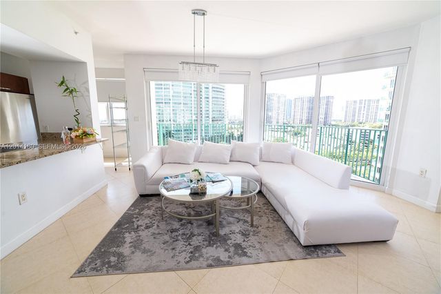 20000 E Country Club Dr 1001, Aventura, FL 33180