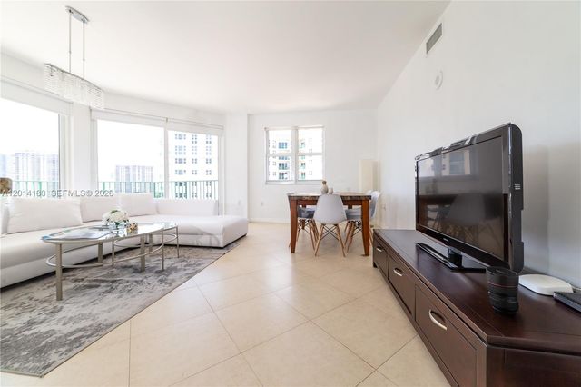 20000 E Country Club Dr 1001, Aventura, FL 33180