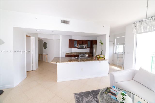 20000 E Country Club Dr 1001, Aventura, FL 33180