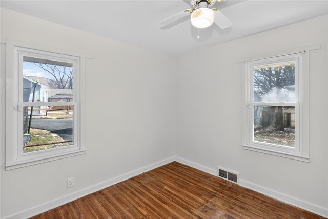 1208 Burnham Avenue, Des Moines, IA 50315