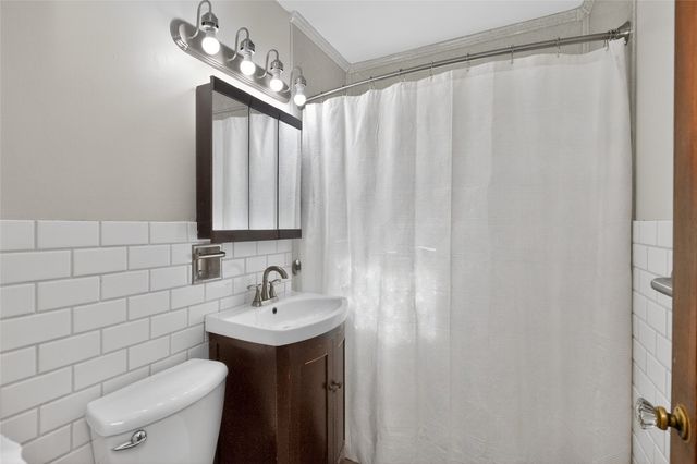 1208 Burnham Avenue, Des Moines, IA 50315