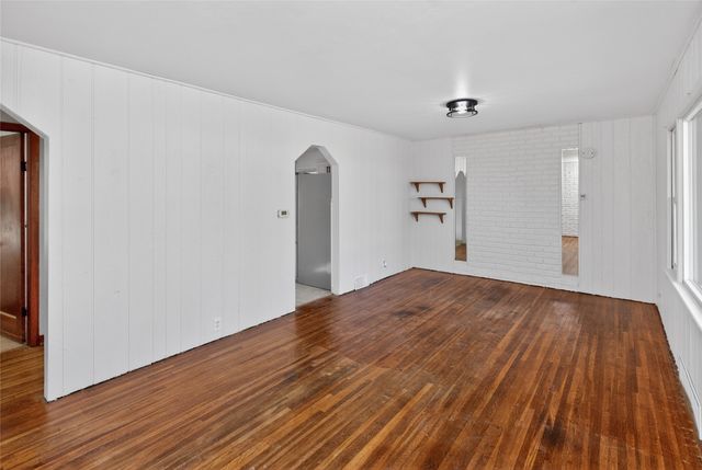 1208 Burnham Avenue, Des Moines, IA 50315