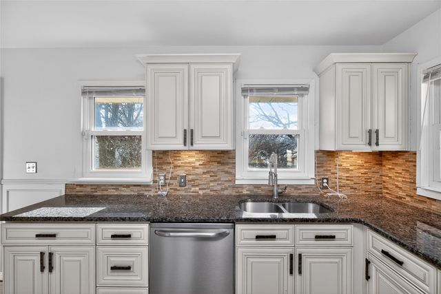 1208 Burnham Avenue, Des Moines, IA 50315