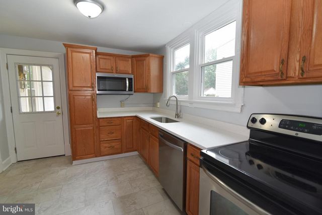 225 W 2ND ST, Waynesboro, PA 17268