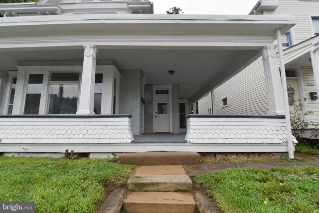 225 W 2ND ST, Waynesboro, PA 17268