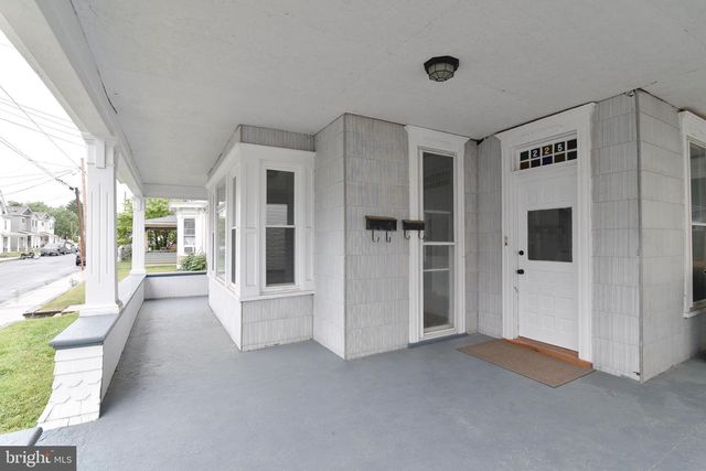225 W 2ND ST, Waynesboro, PA 17268
