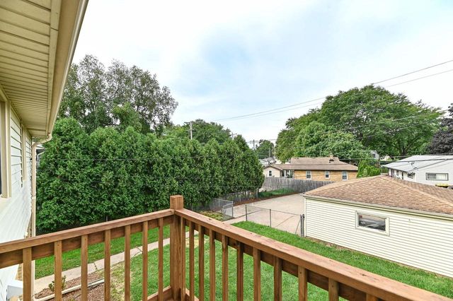 2225 N 103rd STREET, Wauwatosa, WI 53226