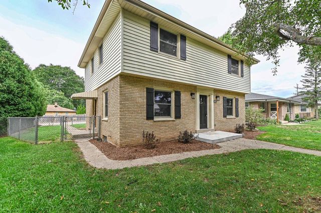 2225 N 103rd STREET, Wauwatosa, WI 53226