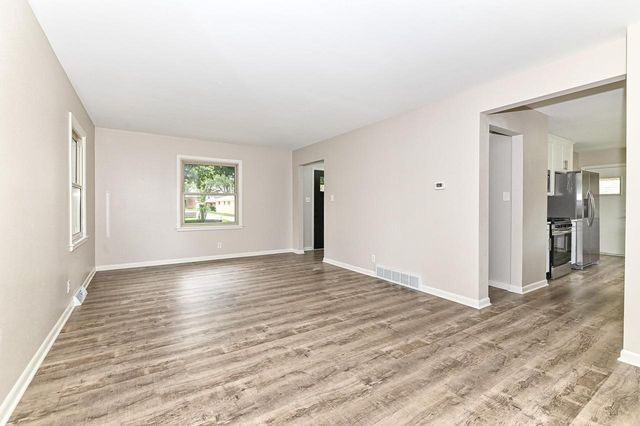 2225 N 103rd STREET, Wauwatosa, WI 53226