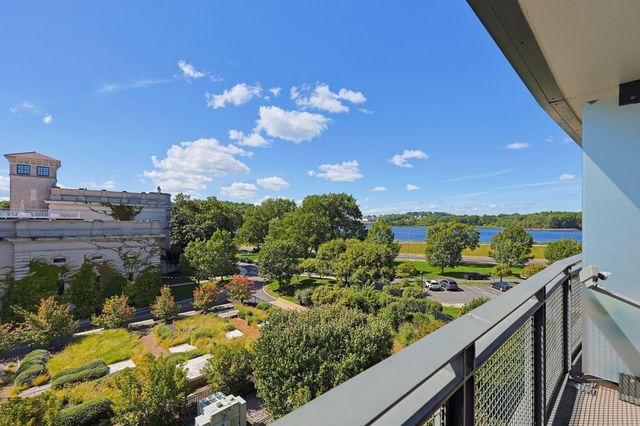 2400 Beacon 404, Boston, MA 02467