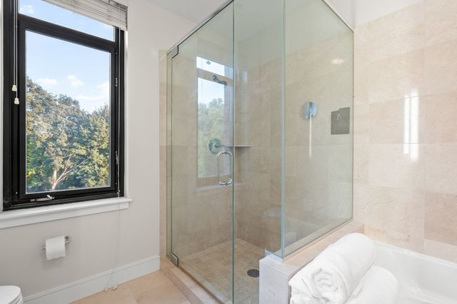 2400 Beacon 404, Boston, MA 02467