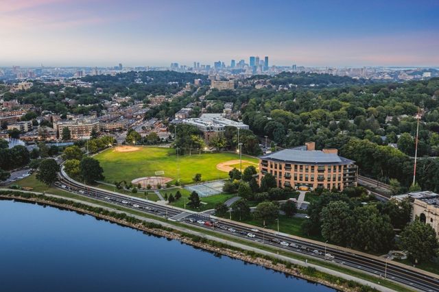 2400 Beacon 404, Boston, MA 02467