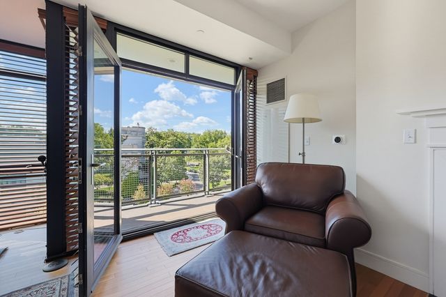 2400 Beacon 404, Boston, MA 02467