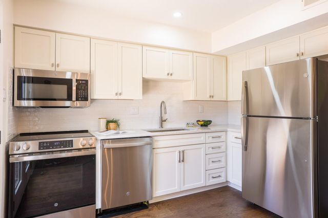 7406 Shadow Hill DR 103, Austin, TX 78731
