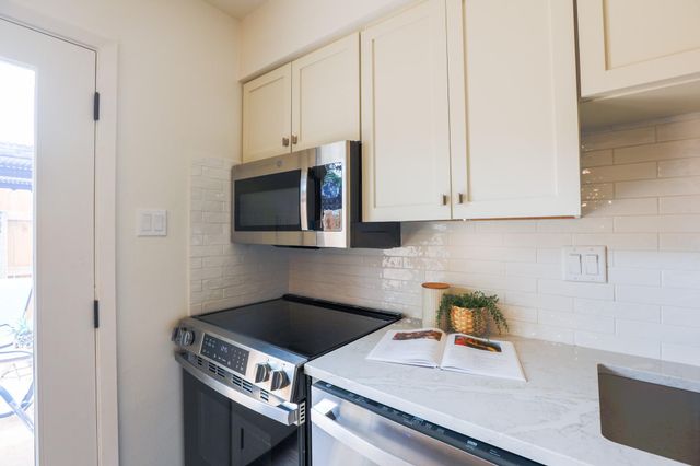 7406 Shadow Hill DR 103, Austin, TX 78731