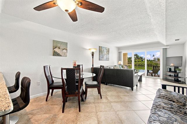 12100 CAPRI CIRCLE S 204, Treasure Island, FL 33706