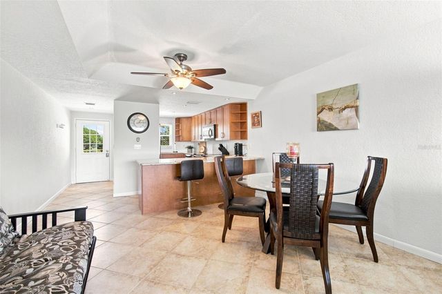 12100 CAPRI CIRCLE S 204, Treasure Island, FL 33706