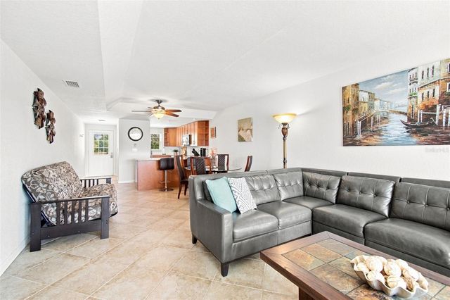 12100 CAPRI CIRCLE S 204, Treasure Island, FL 33706
