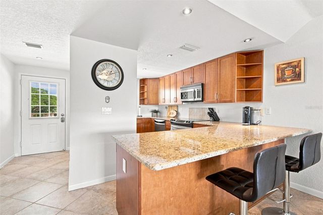 12100 CAPRI CIRCLE S 204, Treasure Island, FL 33706