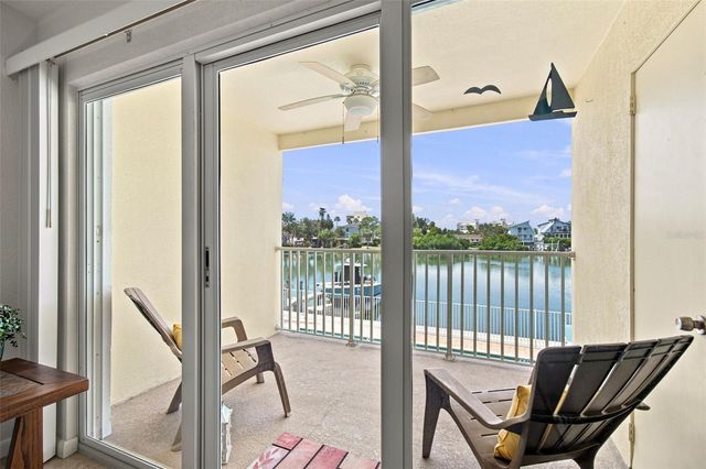 12100 CAPRI CIRCLE S 204, Treasure Island, FL 33706