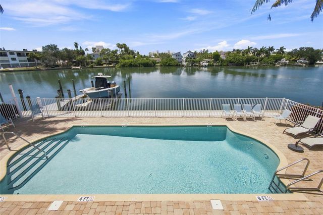 12100 CAPRI CIRCLE S 204, Treasure Island, FL 33706