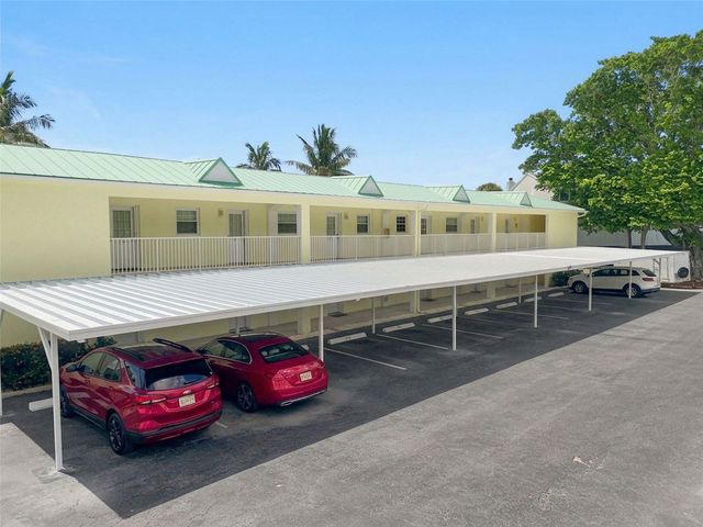 12100 CAPRI CIRCLE S 204, Treasure Island, FL 33706