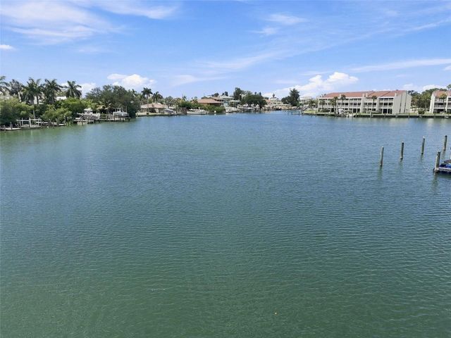12100 CAPRI CIRCLE S 204, Treasure Island, FL 33706