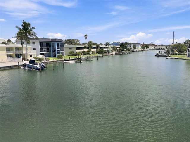 12100 CAPRI CIRCLE S 204, Treasure Island, FL 33706
