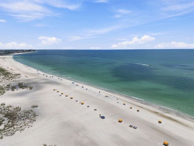12100 CAPRI CIRCLE S 204, Treasure Island, FL 33706