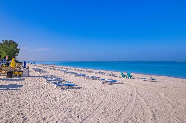 12100 CAPRI CIRCLE S 204, Treasure Island, FL 33706