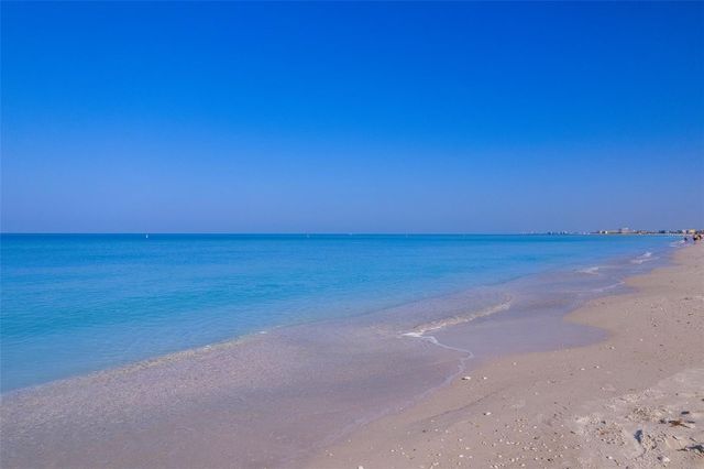 12100 CAPRI CIRCLE S 204, Treasure Island, FL 33706