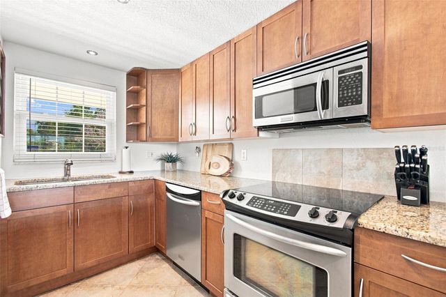 12100 CAPRI CIRCLE S 204, Treasure Island, FL 33706