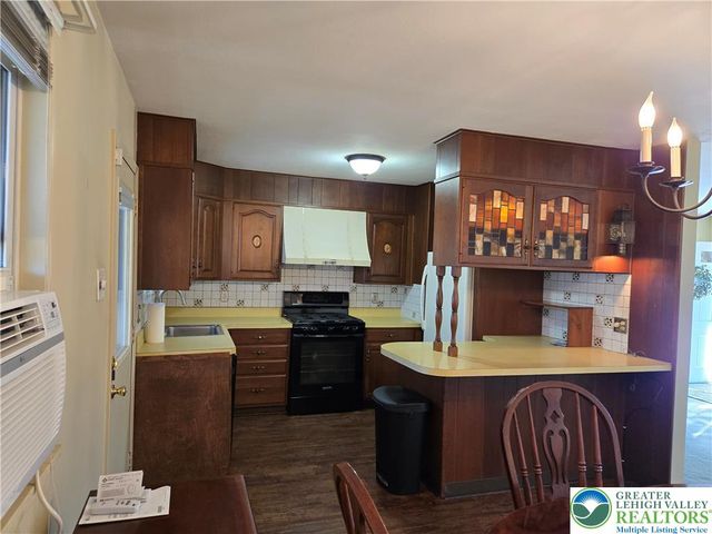 1721 E Cedar Street, Allentown City, PA 18109