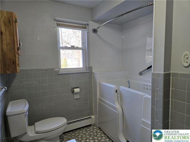 1721 E Cedar Street, Allentown City, PA 18109