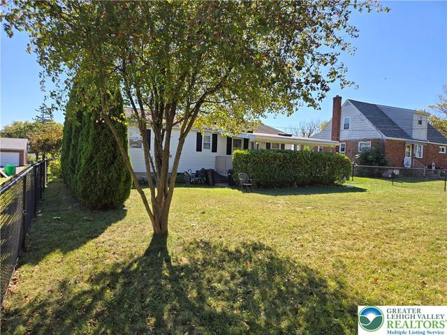 1721 E Cedar Street, Allentown City, PA 18109