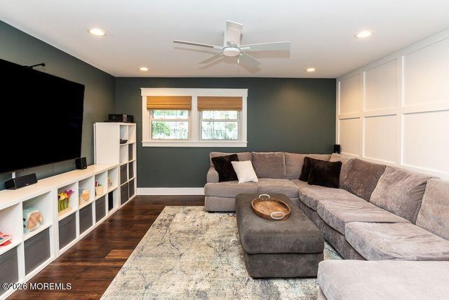 18 Girard Street, Marlboro, NJ 07746