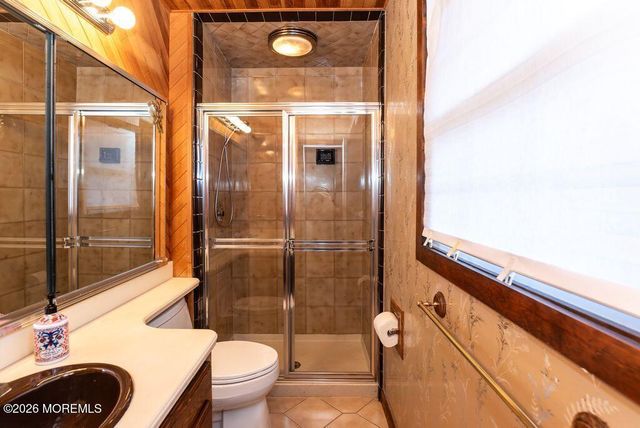 18 Girard Street, Marlboro, NJ 07746