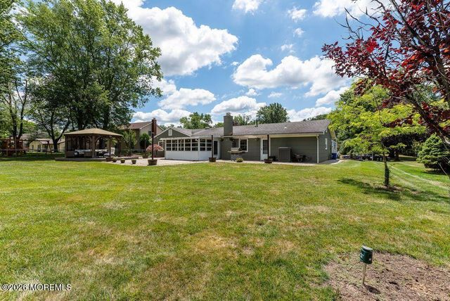 18 Girard Street, Marlboro, NJ 07746
