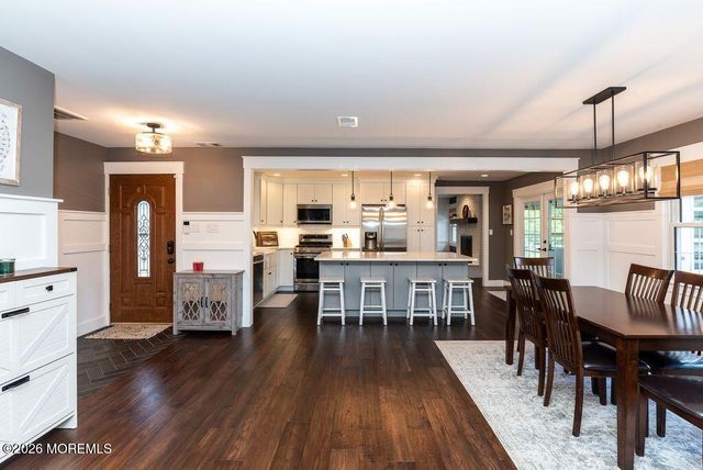 18 Girard Street, Marlboro, NJ 07746