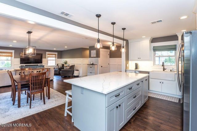18 Girard Street, Marlboro, NJ 07746