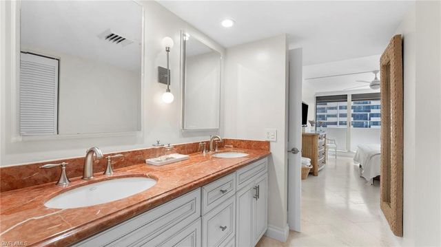4005 Gulf Shore BLVD N 700, Naples, FL 34103