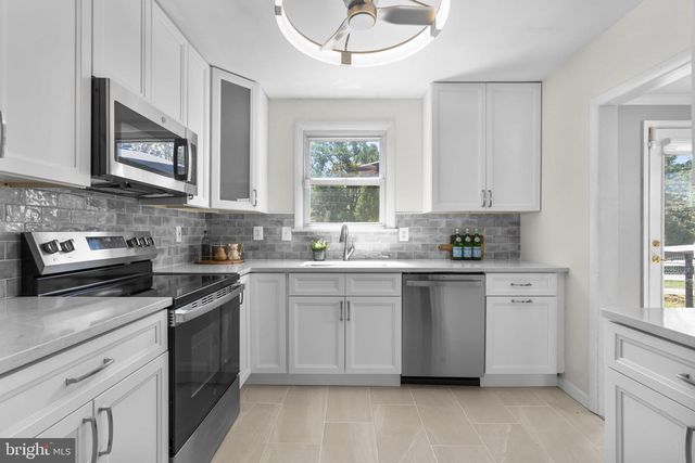 601 SOUTHMONT RD, Catonsville, MD 21228