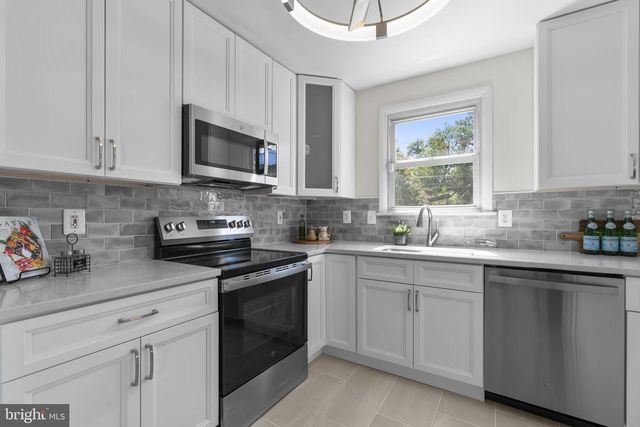 601 SOUTHMONT RD, Catonsville, MD 21228