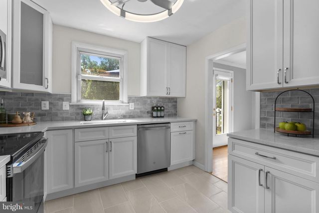 601 SOUTHMONT RD, Catonsville, MD 21228
