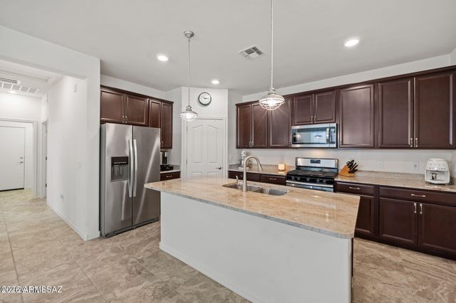 2134 W EPHESUS Court, Tucson, AZ 85742